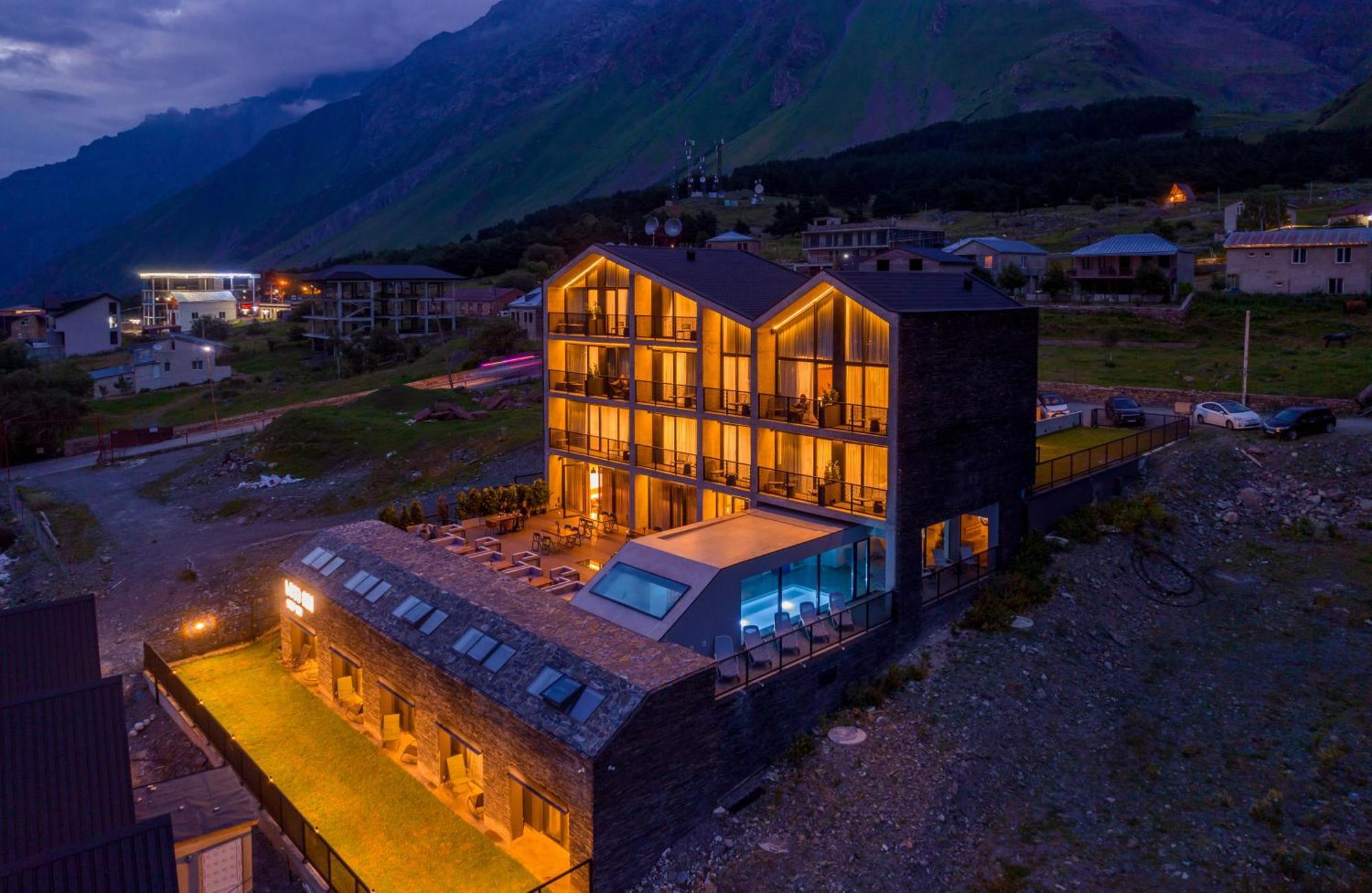 Step Inn - Kazbegi Exterior foto